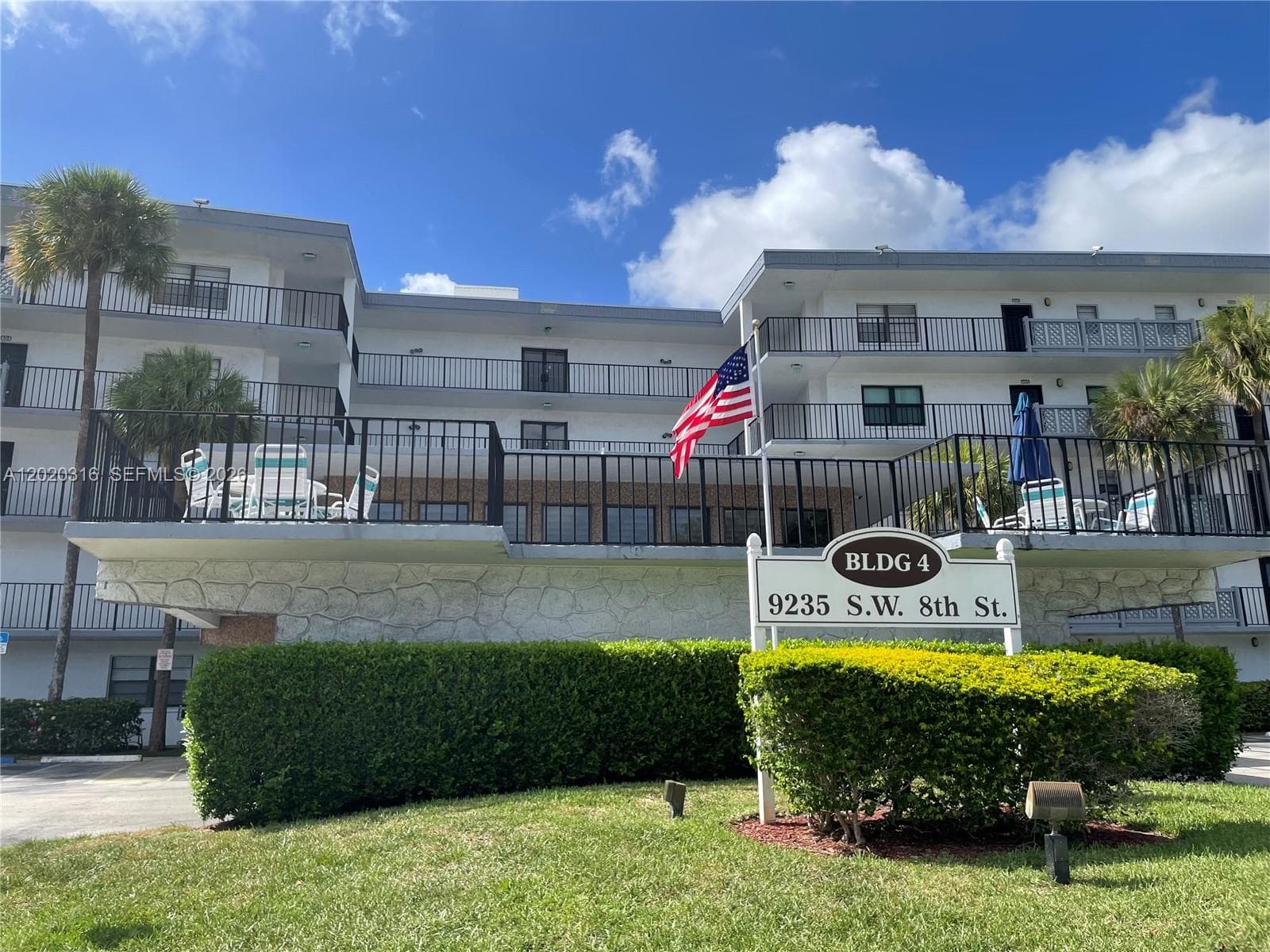9235 SW 8th St # 209, Boca Raton, FL 33428
