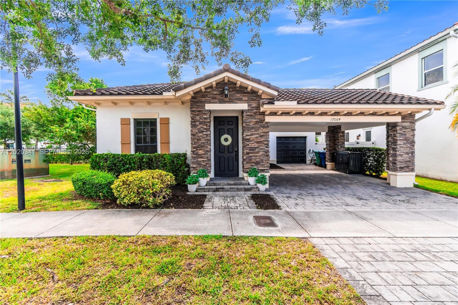 17064 SW 90th Way, Miami, FL 33196 photo 2
