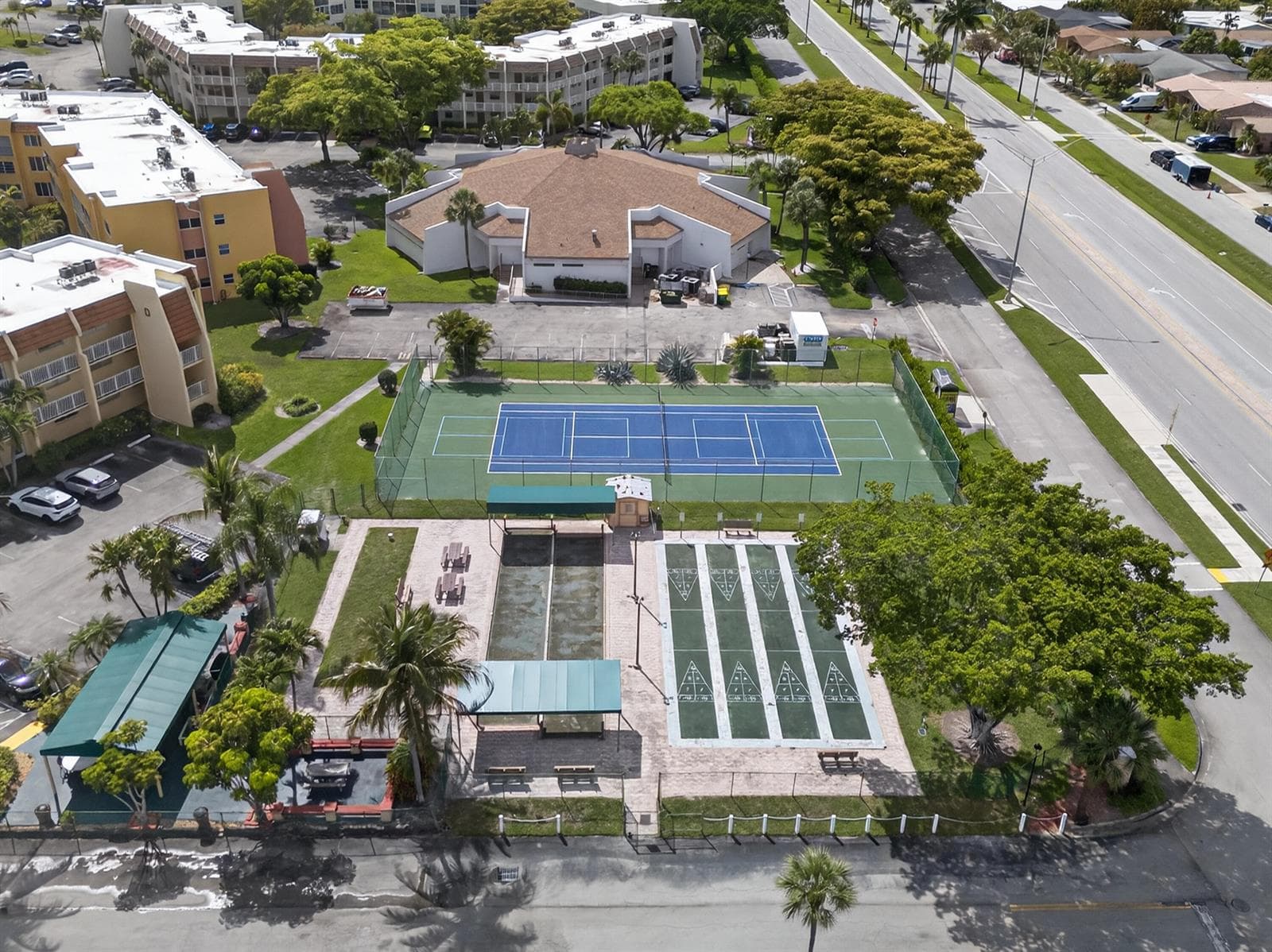 6570 Royal Palm Boulevard # 306j, Margate, FL 33063 photo 2