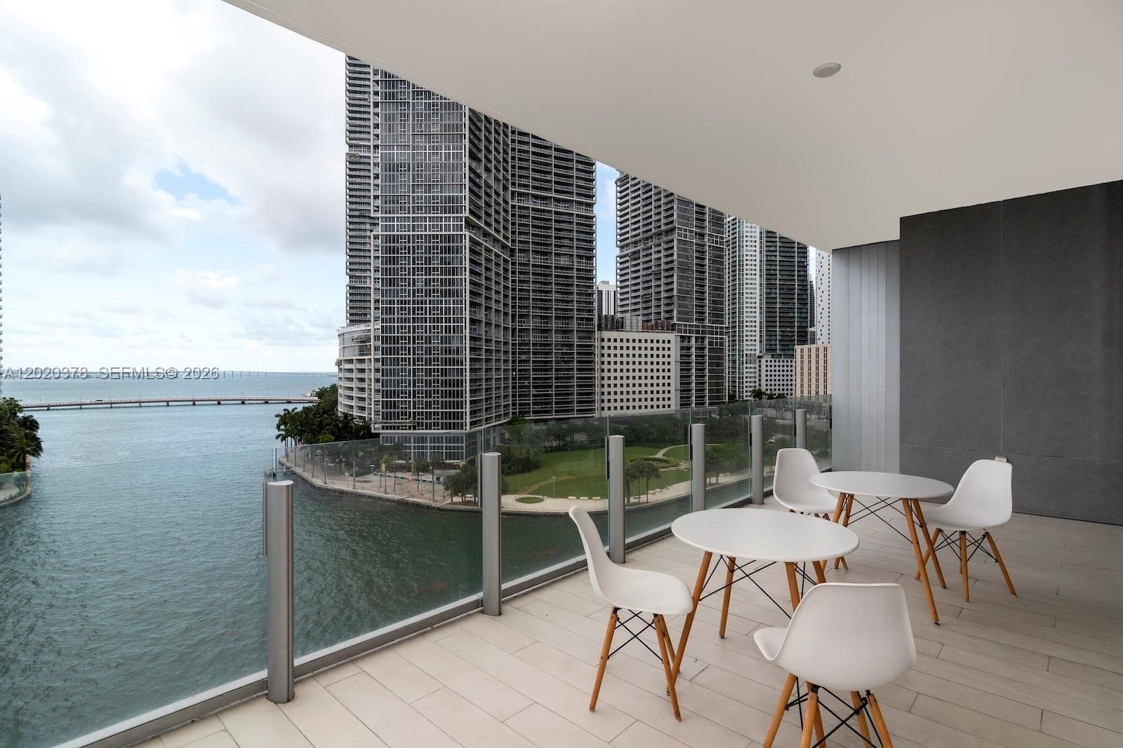 300 Biscayne Boulevard Way # 802E, Miami, FL 33131 photo 2