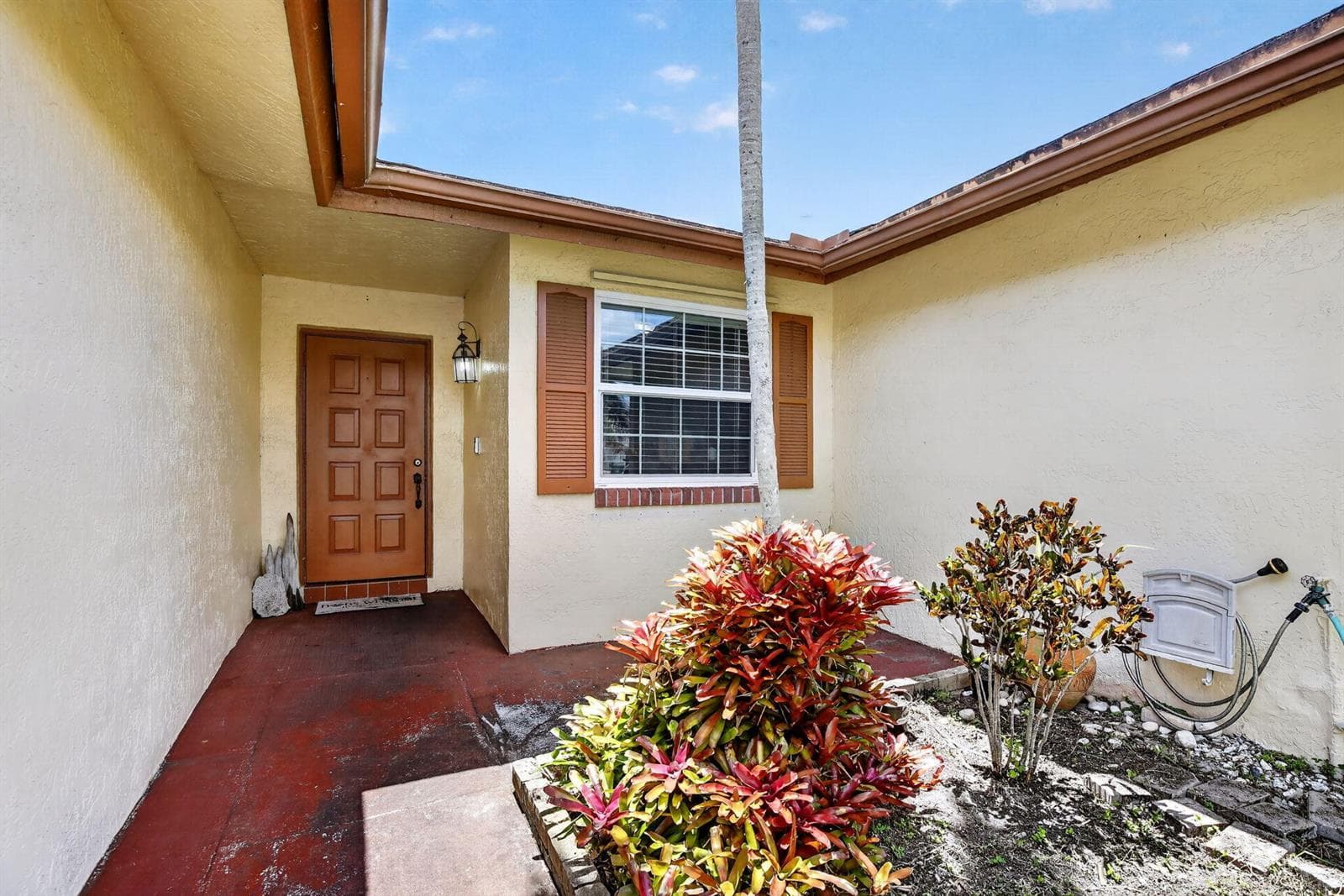 13970 Oaklawn Place, Davie, FL 33325 photo 5