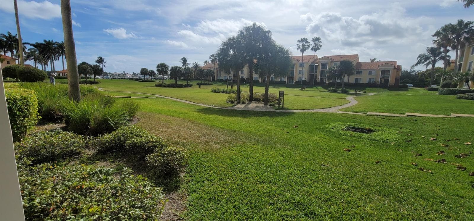 145 Yacht Club Way # 112, Hypoluxo, FL 33462 photo 4