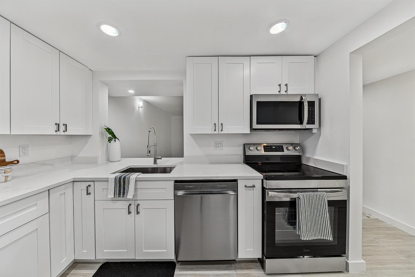5220 Las Verdes Circle # 317, Delray Beach, FL 33484 photo 2