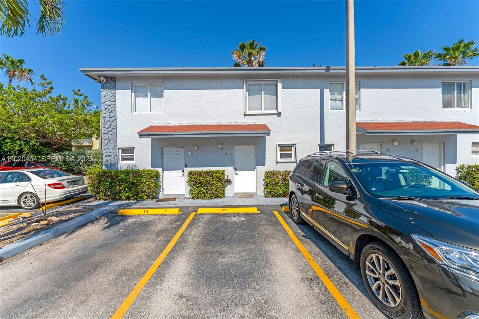 8025 NW 8th St # 13, Miami, FL 33126 photo 2