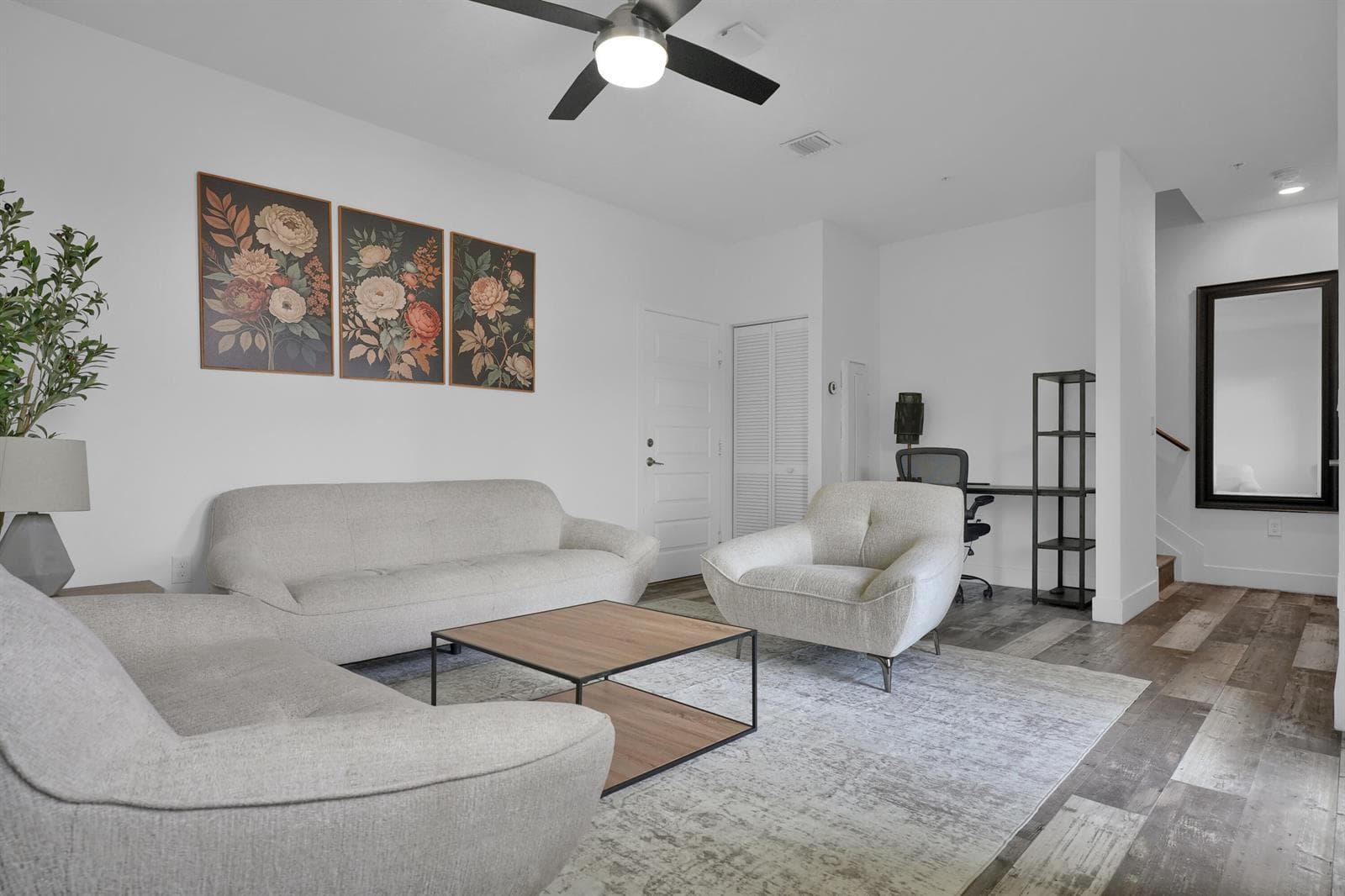 4716 NW 84th Court, Doral, FL 33166 photo 4