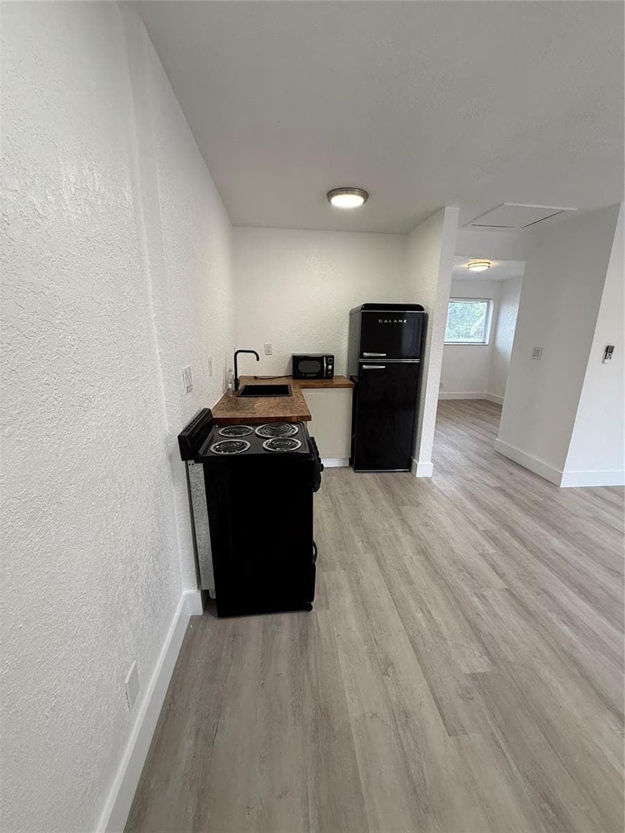 2213 Lincoln Street, Hollywood, FL 33020 photo 2