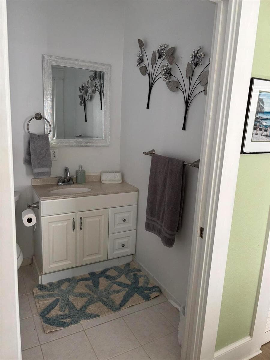 808 Kanuga Drive, West Palm Beach, FL 33401 photo 2