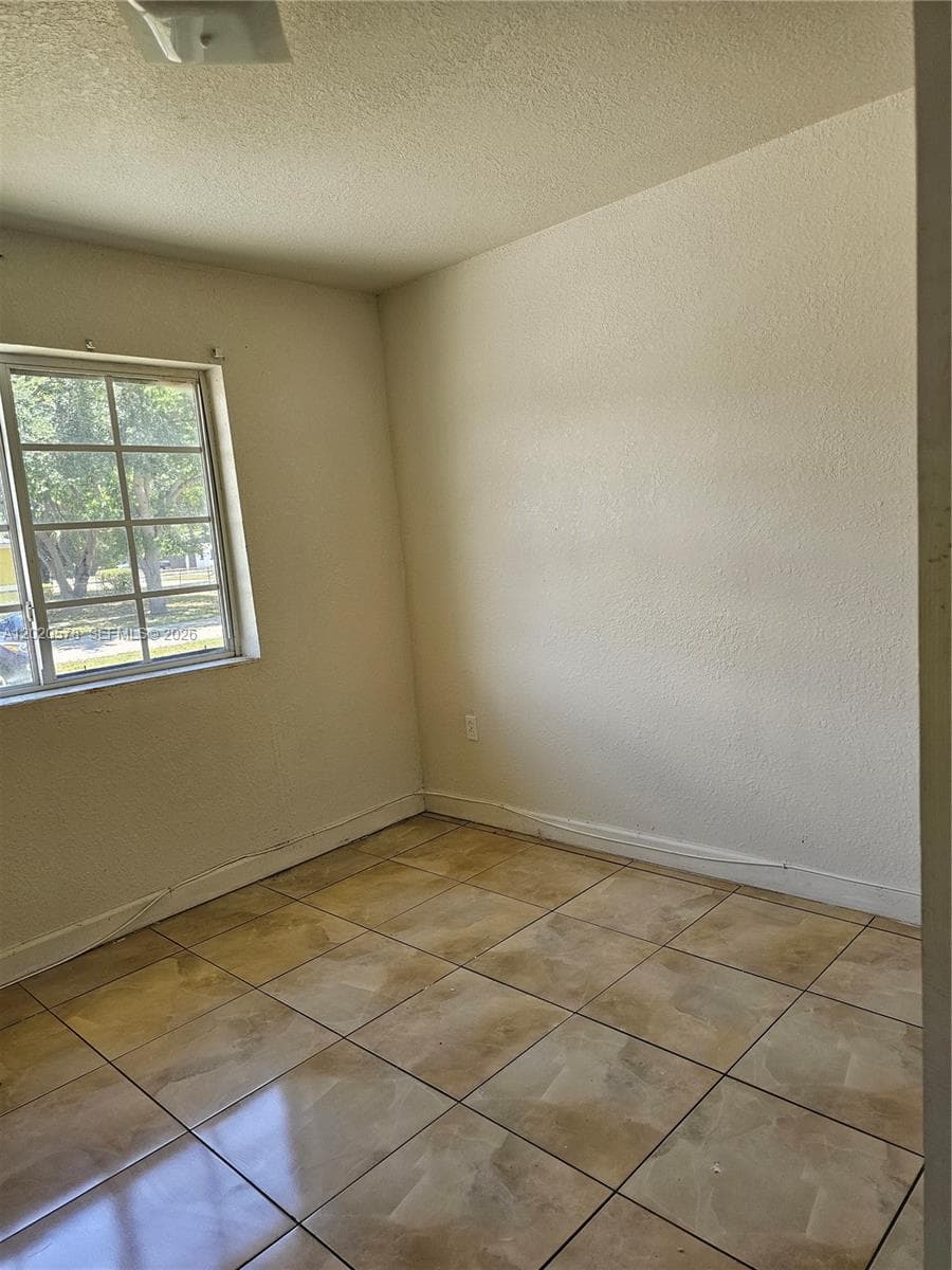 15700 NW 37th Pl, Miami Gardens, FL 33054 photo 5