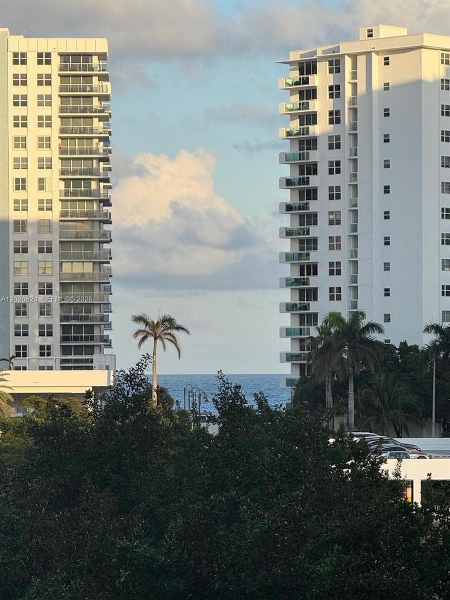 800 Parkview Dr # 406, Hallandale Beach, FL 33009 photo 5