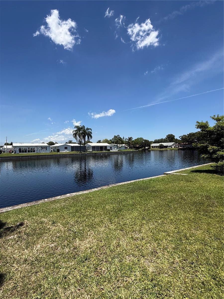 8107 NW 58th Pl # 8107, Tamarac, FL 33321 photo 3
