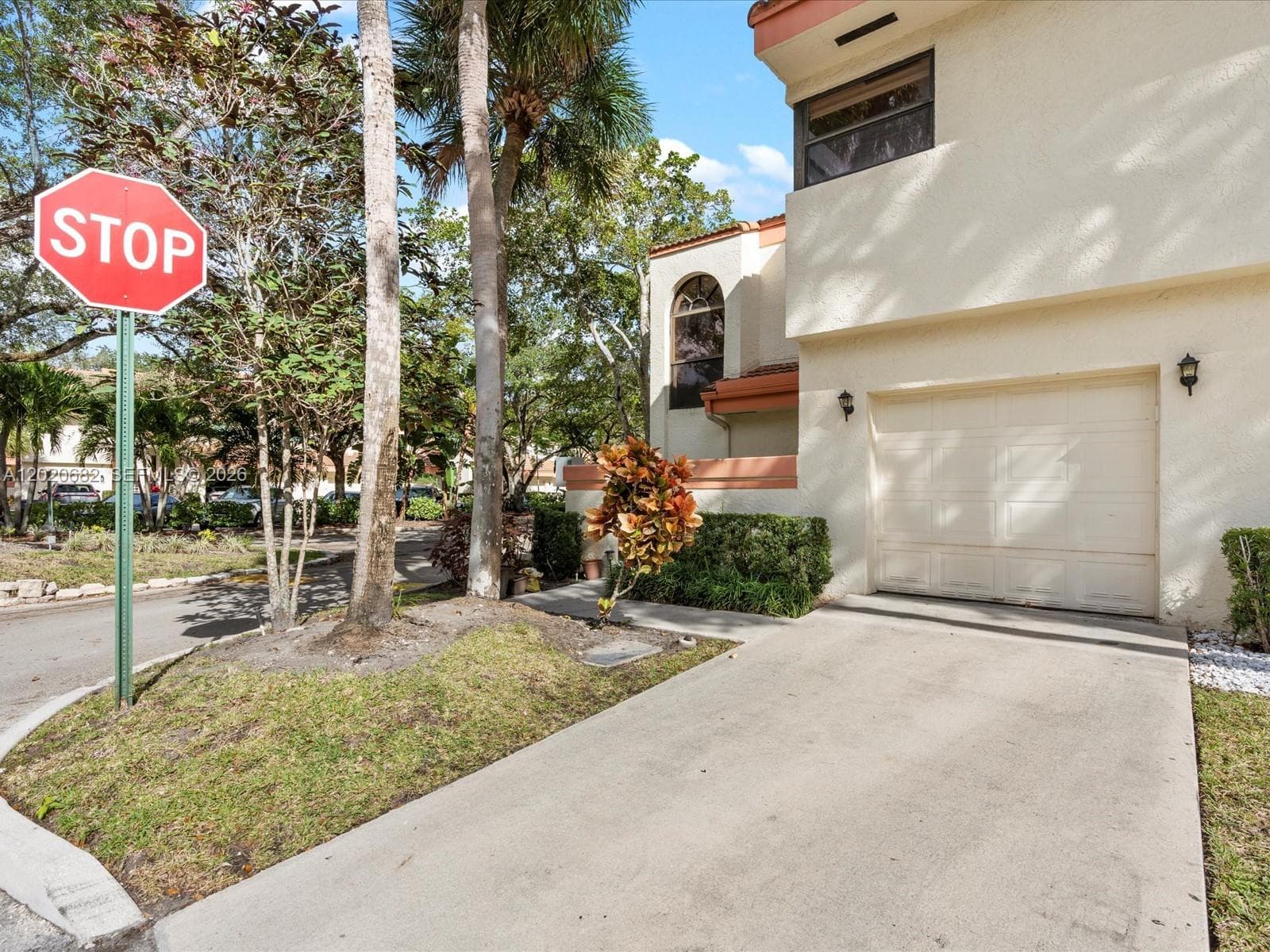 3400 Emerald Oaks Dr # 801, Hollywood, FL 33021 photo 3