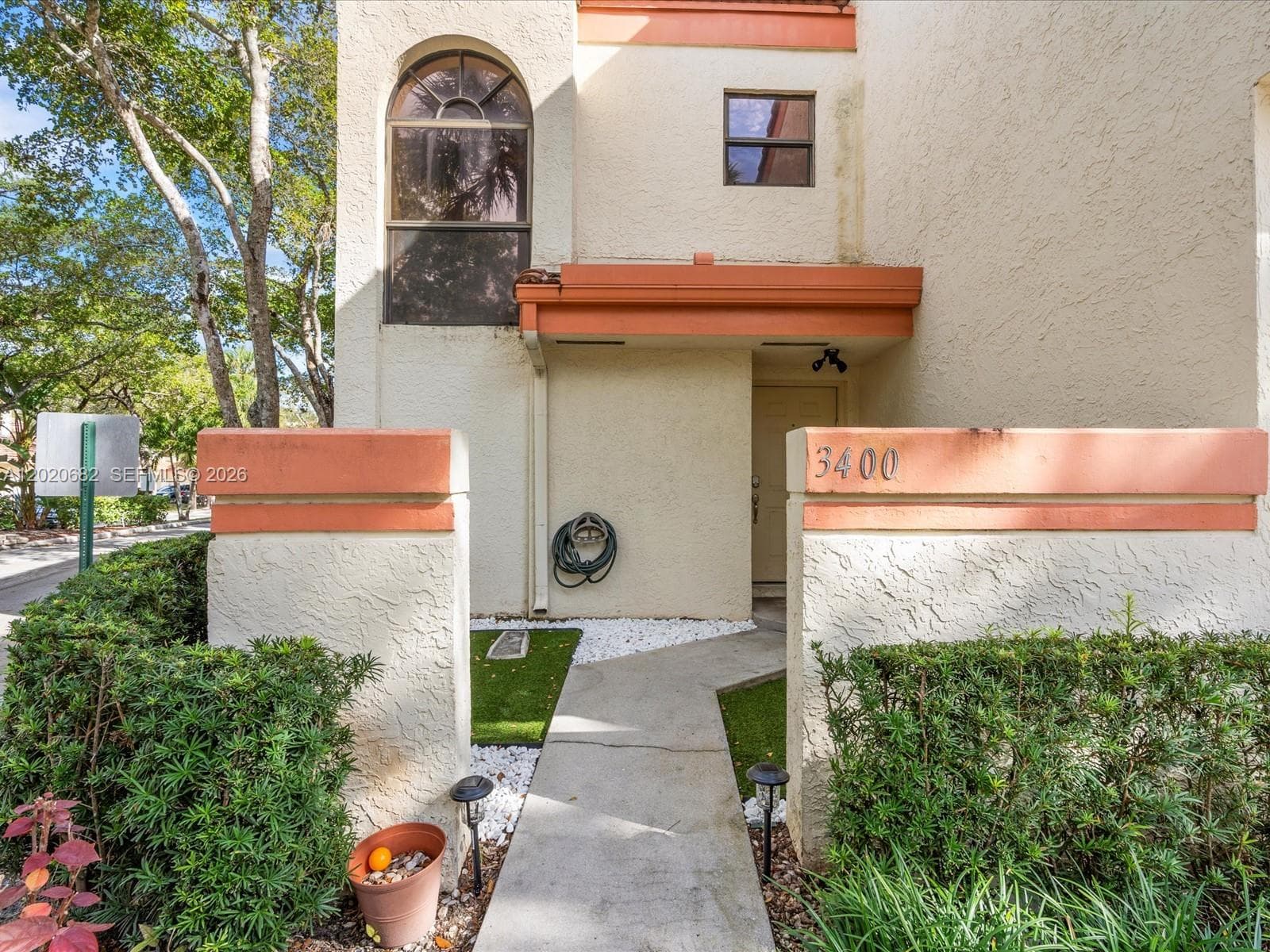 3400 Emerald Oaks Dr # 801, Hollywood, FL 33021 photo 4