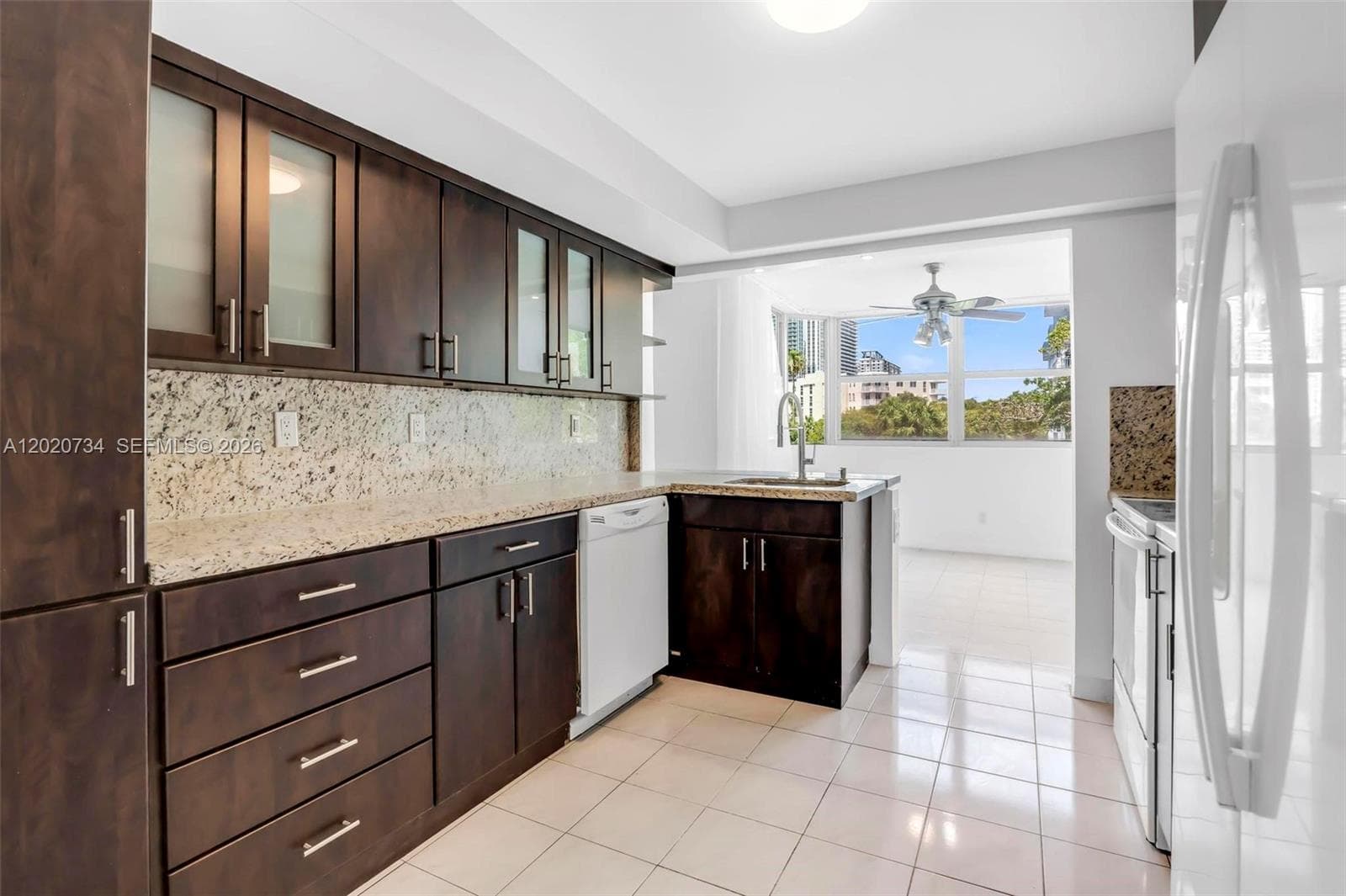16558 NE 26th Ave # 3H, North Miami Beach, FL 33160 photo 4