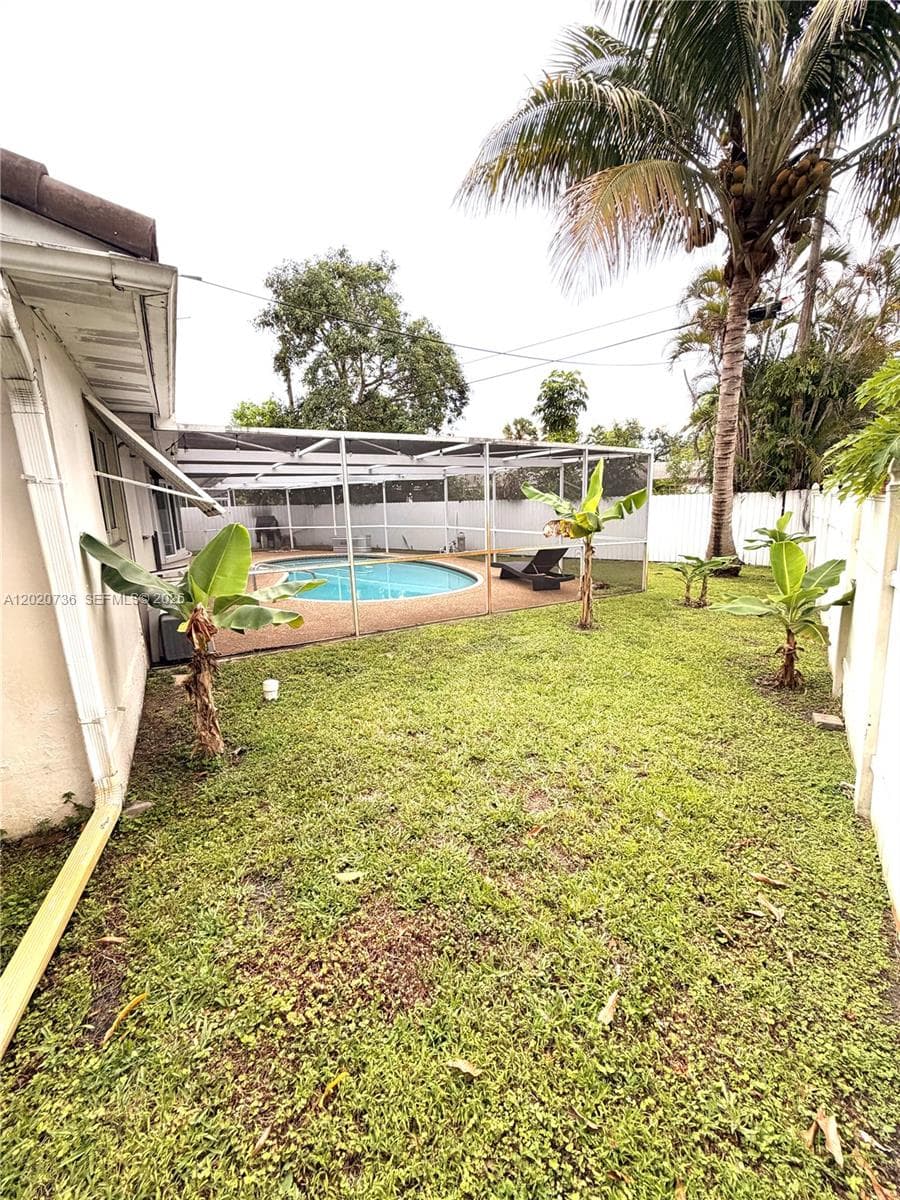 661 SW 67th Ave, Pembroke Pines, FL 33023 photo 5