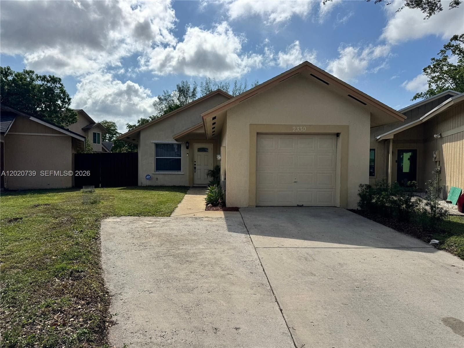 2330 SW 80th Ter, Miramar, FL 33025 photo 2