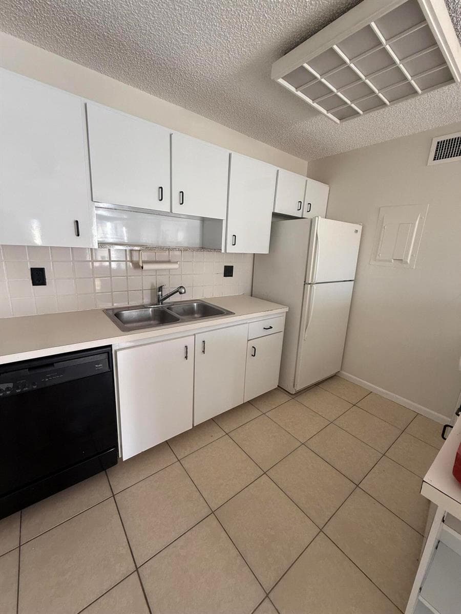 633 Executive Center Drive # L202, West Palm Beach, FL 33401 photo 2