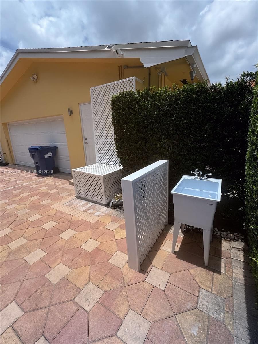 8605 SW 106th St # B, Miami, FL 33156 photo 3