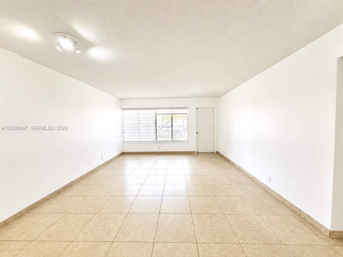 1460 NE 169th St # 108, North Miami Beach, FL 33162 photo 3