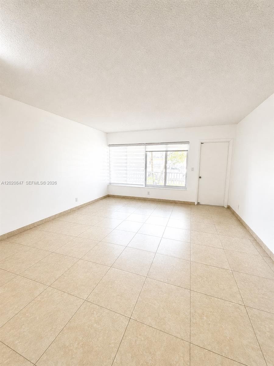1460 NE 169th St # 108, North Miami Beach, FL 33162 photo 5