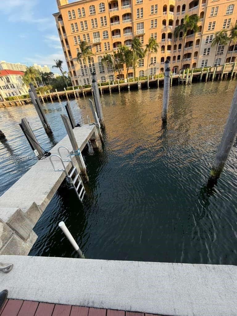 2950 NE 188th St #27, Aventura, FL 33180 photo 2