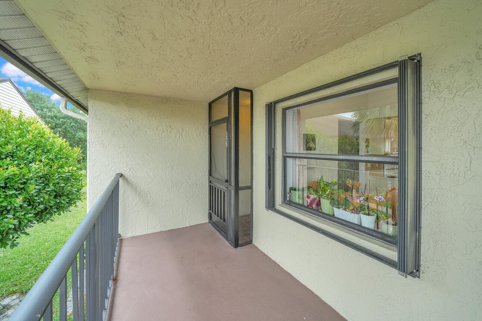 7867 Willow Spring Drive # 821, Lake Worth, FL 33467 photo 2