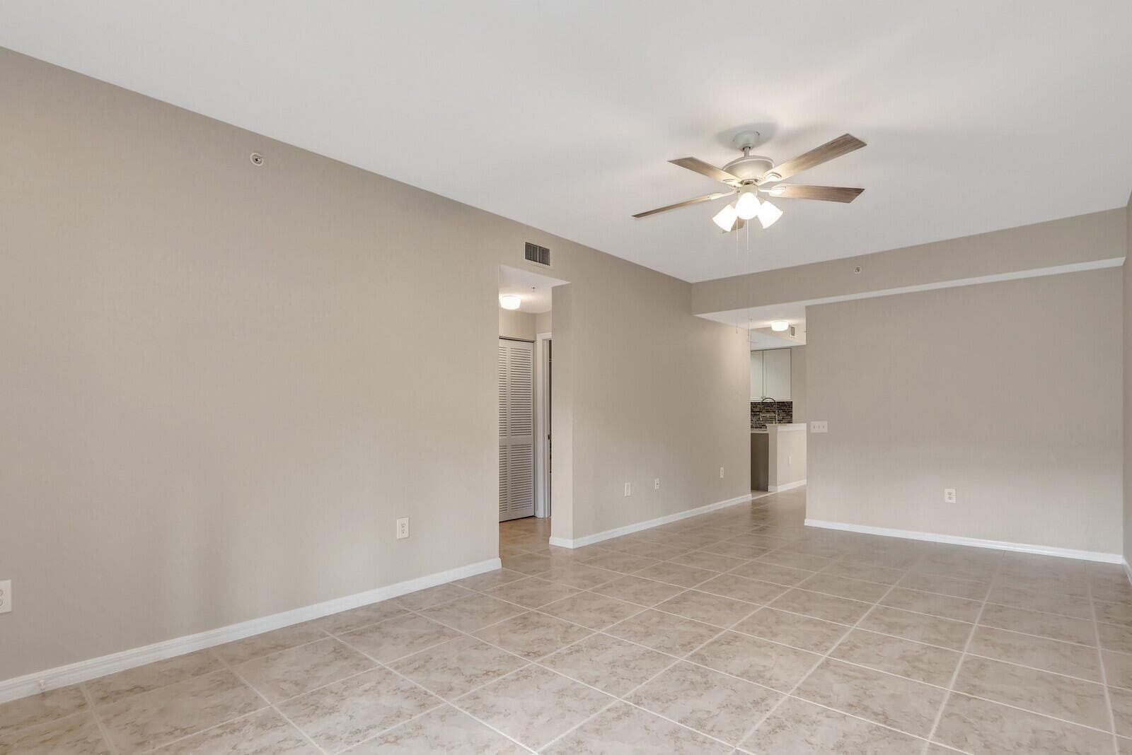 2804 Sarento Place # 113, Palm Beach Gardens, FL 33410 photo 5