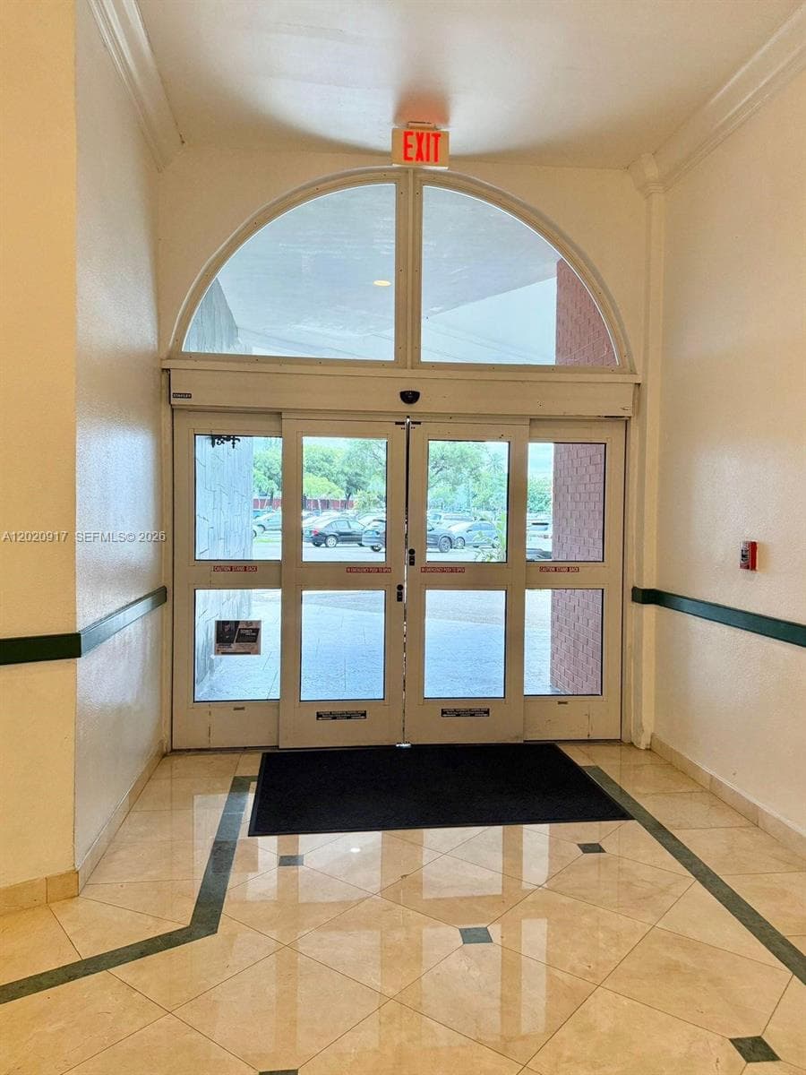 1351 NE Miami Gardens Dr # 704E, Miami, FL 33179 photo 3