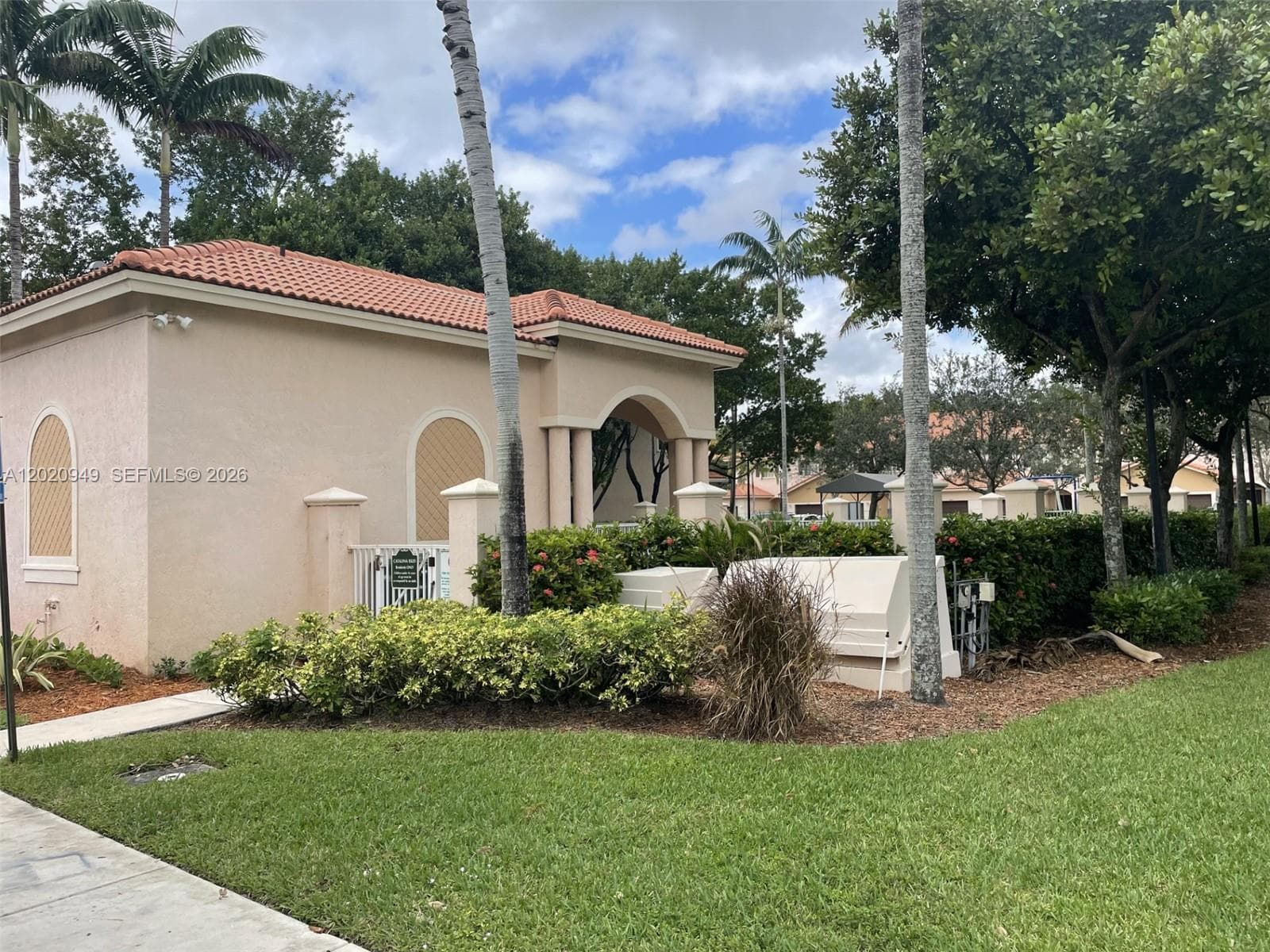 8835 S Isles Cir # 8835, Tamarac, FL 33321 photo 3