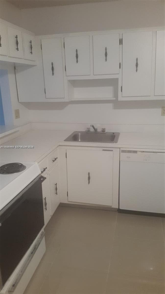 4384 NW 9th Ave # 18-3B, Deerfield Beach, FL 33064 photo 2