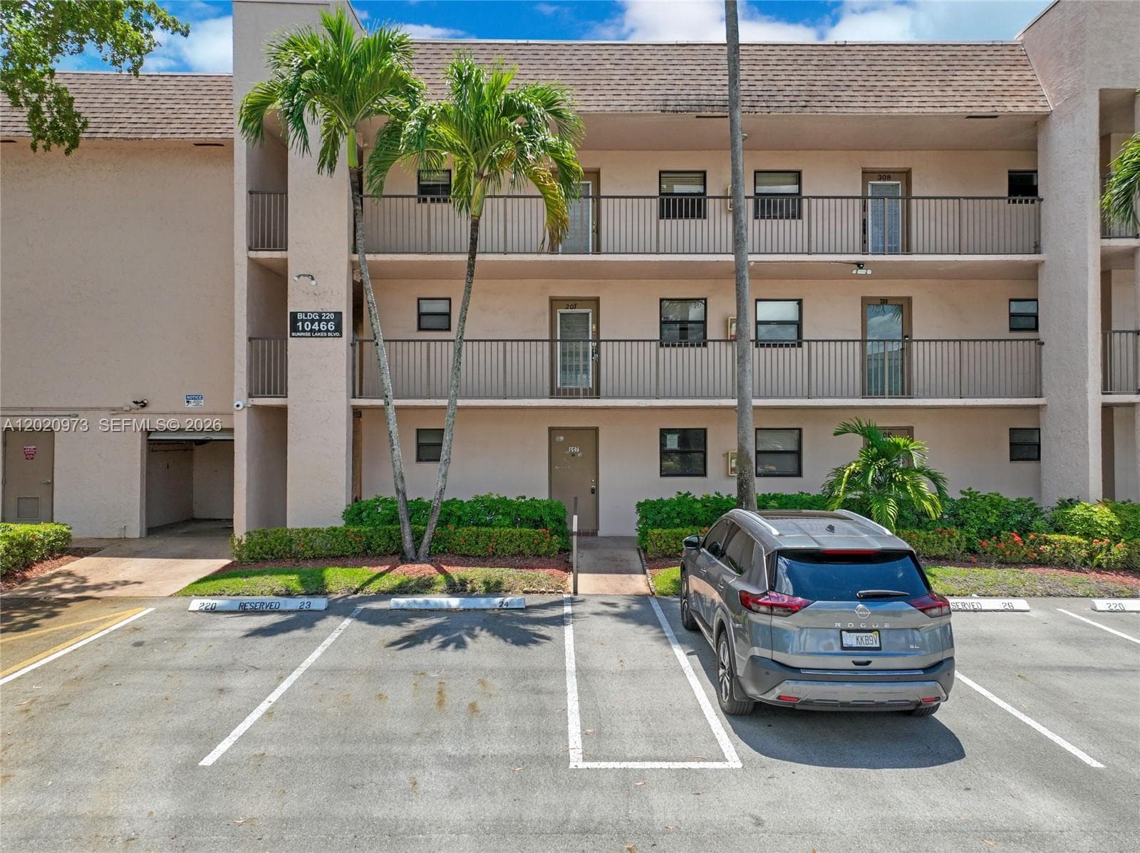 10466 Sunrise Lakes Blvd # 107, Sunrise, FL 33322 photo 2