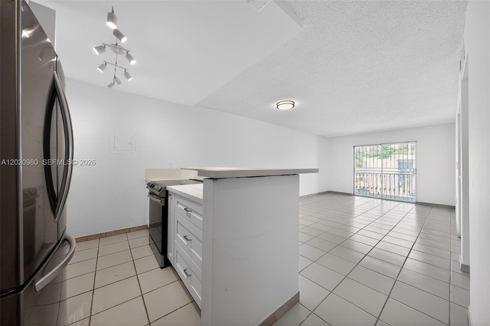 145 SW 30TH CT # B208, Miami, FL 33135 photo 4