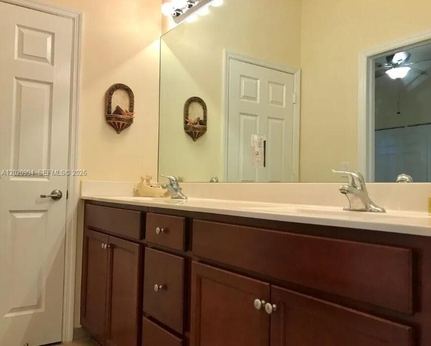 5919 NW 56th Pl, Tamarac, FL 33319 photo 3