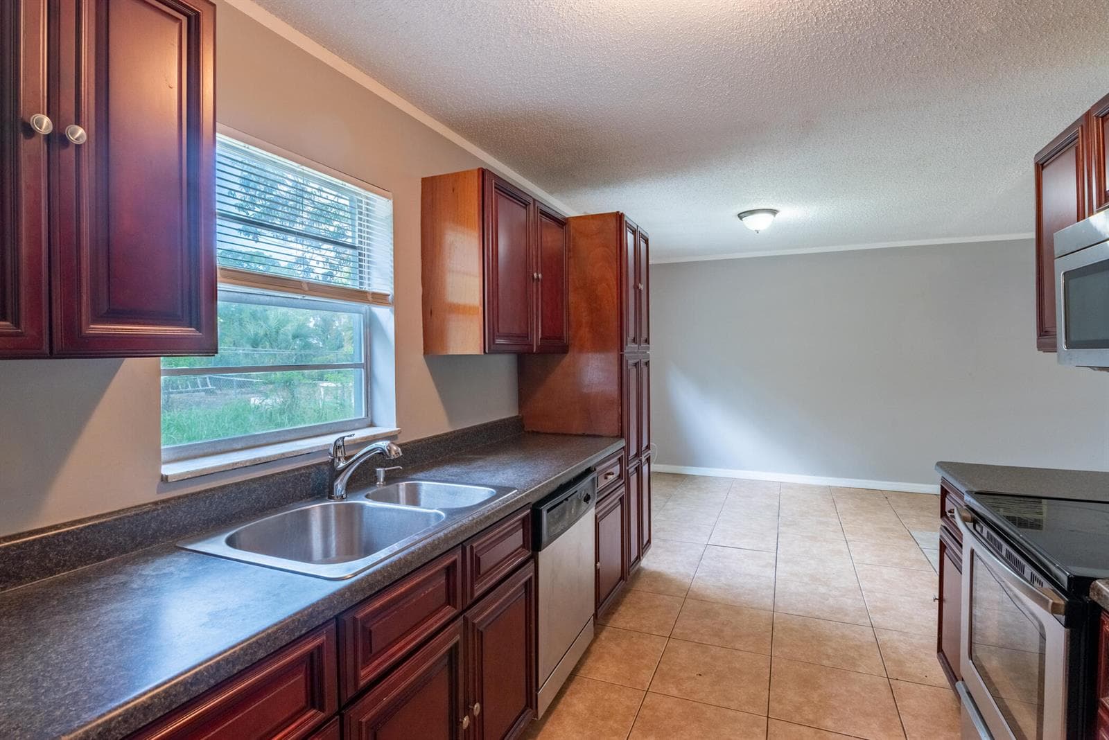 1218 Giller Avenue, Mangonia Park, FL 33407 photo 3