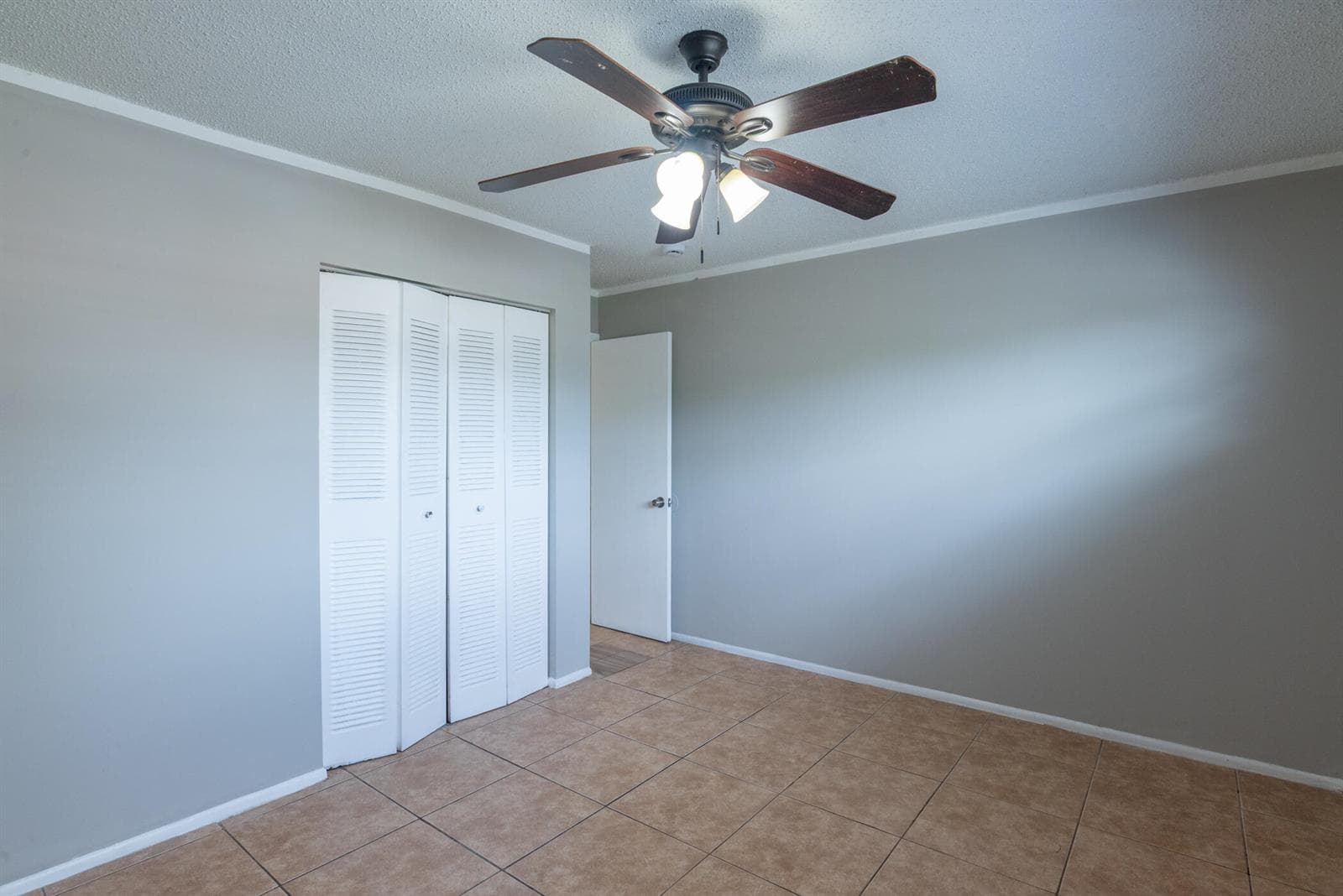 1218 Giller Avenue, Mangonia Park, FL 33407 photo 4