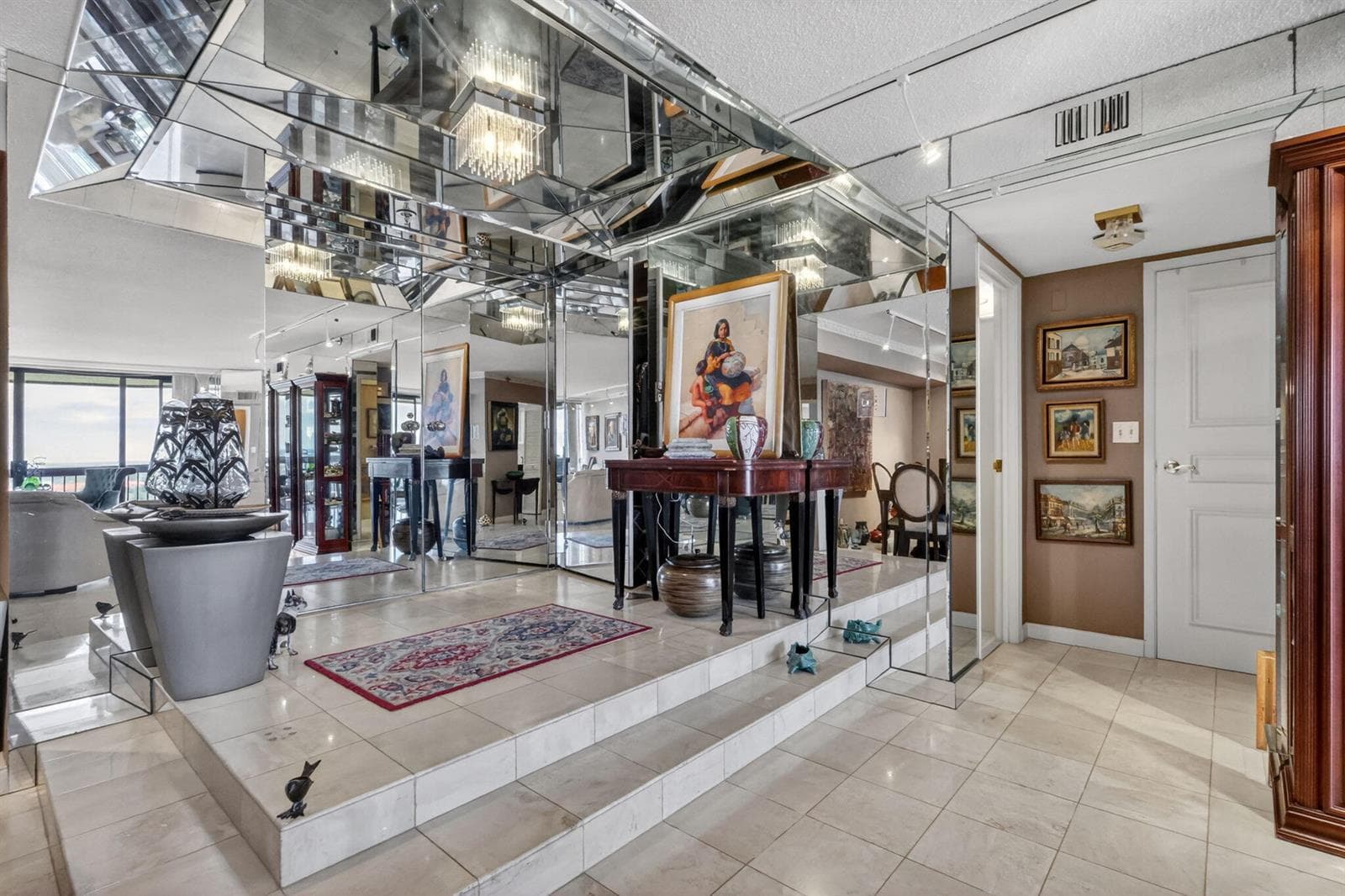 1900 Consulate Place # 1705, West Palm Beach, FL 33401 photo 4