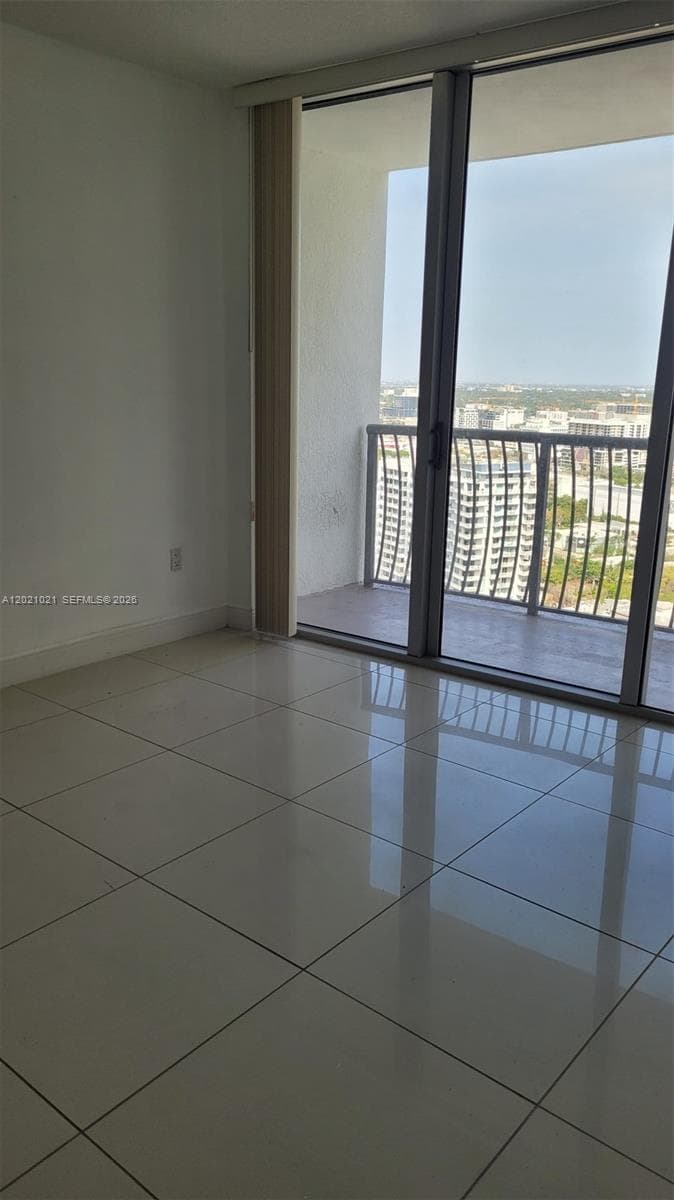 1750 N Bayshore Dr # 3311, Miami, FL 33132 photo 2