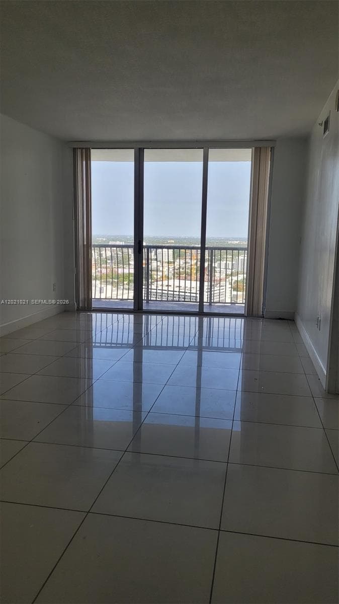 1750 N Bayshore Dr # 3311, Miami, FL 33132 photo 3
