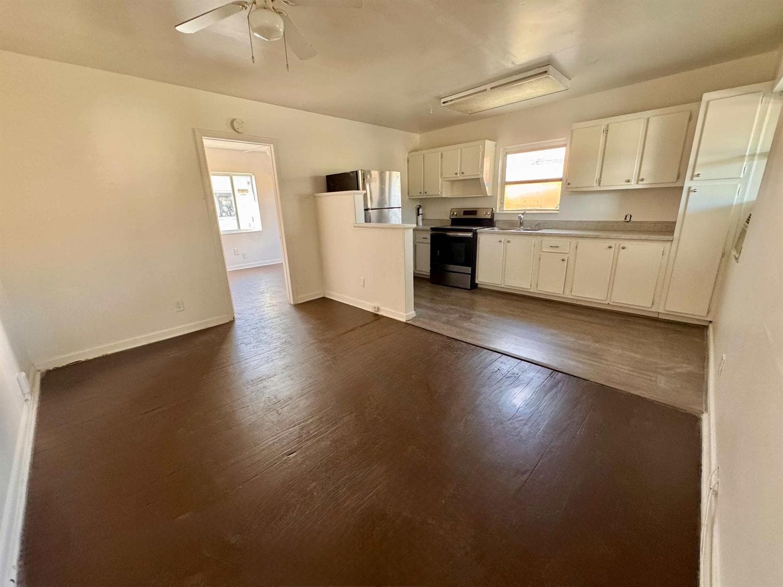 2515 Avenue E, Riviera Beach, FL 33404 photo 4