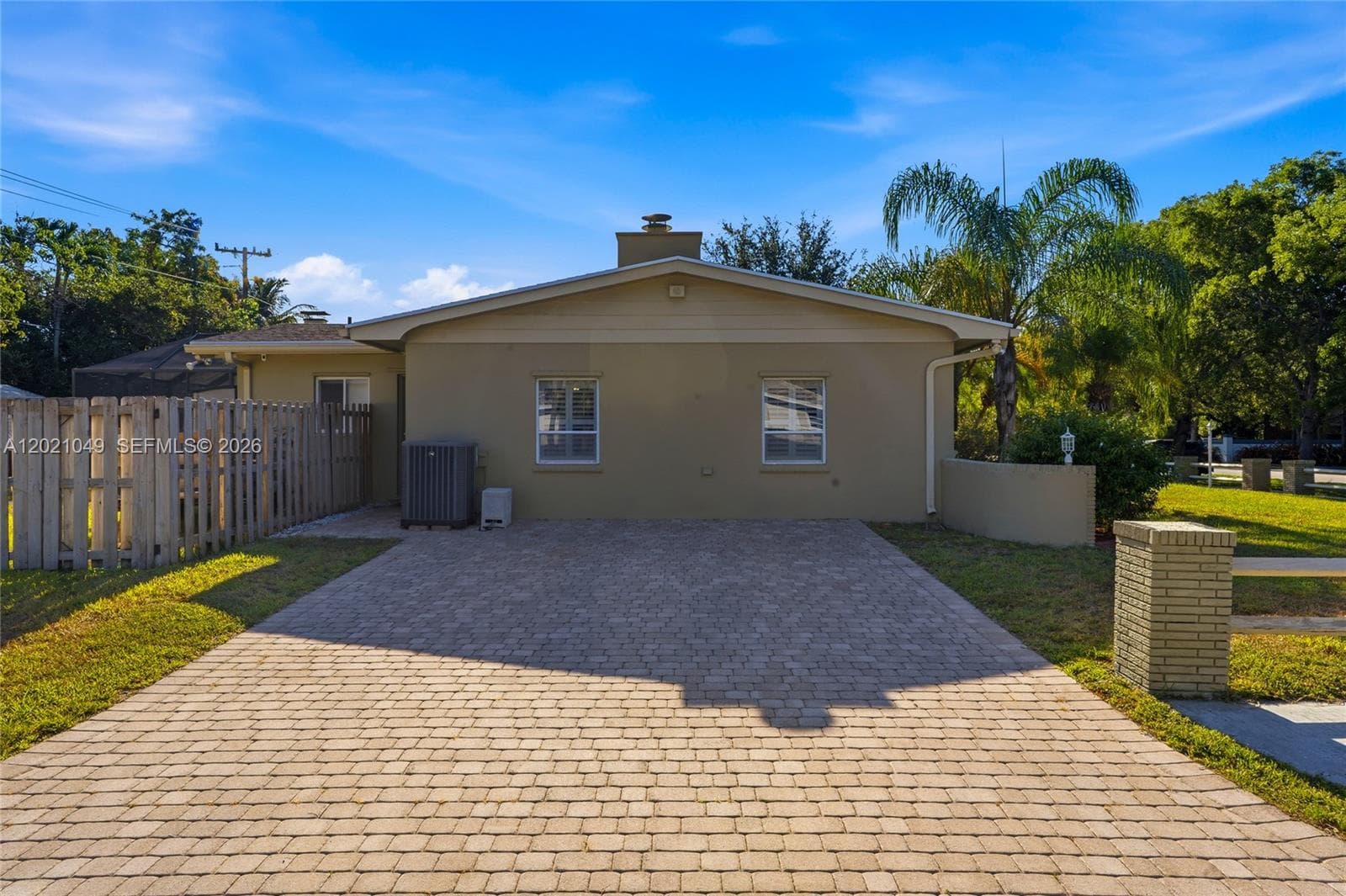 8495 SW 160th St, Palmetto Bay, FL 33157 photo 2