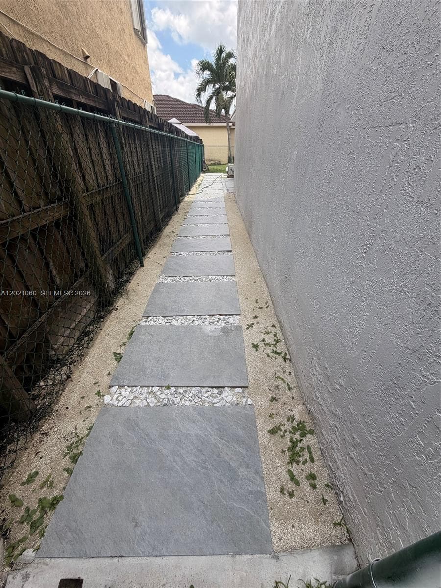 16536 SW 54th St # 1, Miami, FL 33185 photo 4