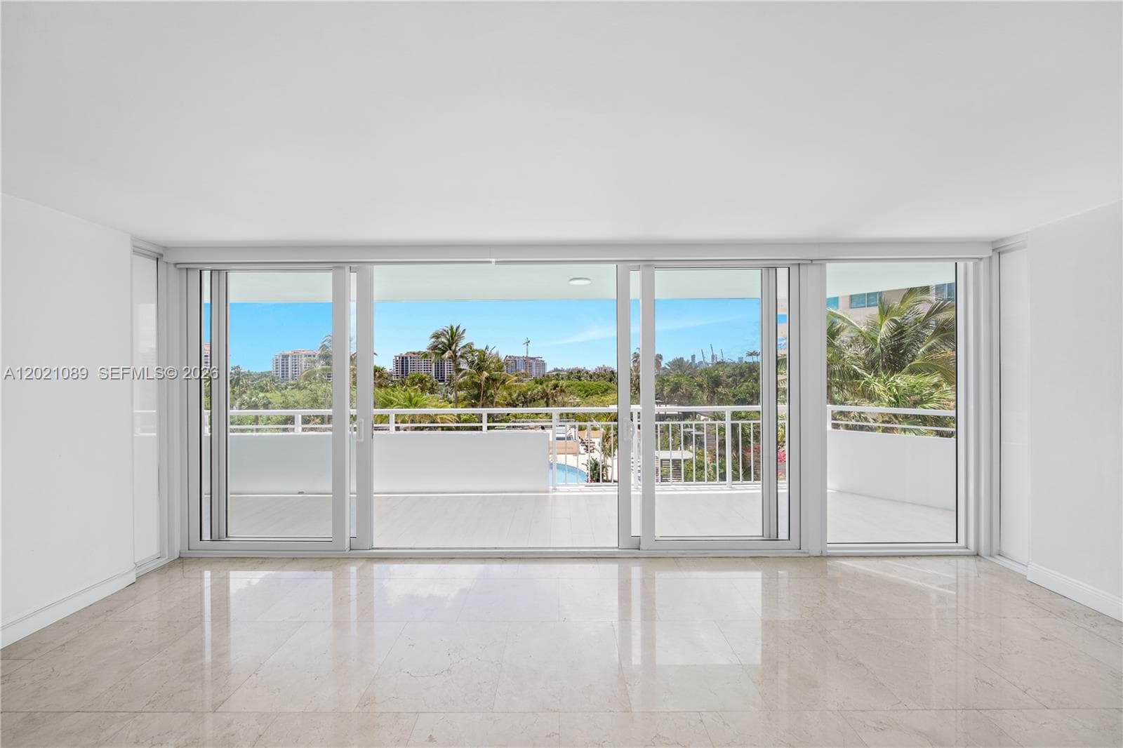 400 S Pointe Dr # 409, Miami Beach, FL 33139 photo 3