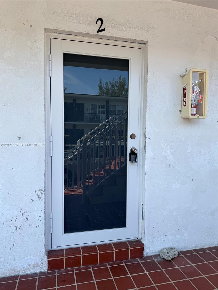 500 77th St # 2, Miami Beach, FL 33141 photo 2
