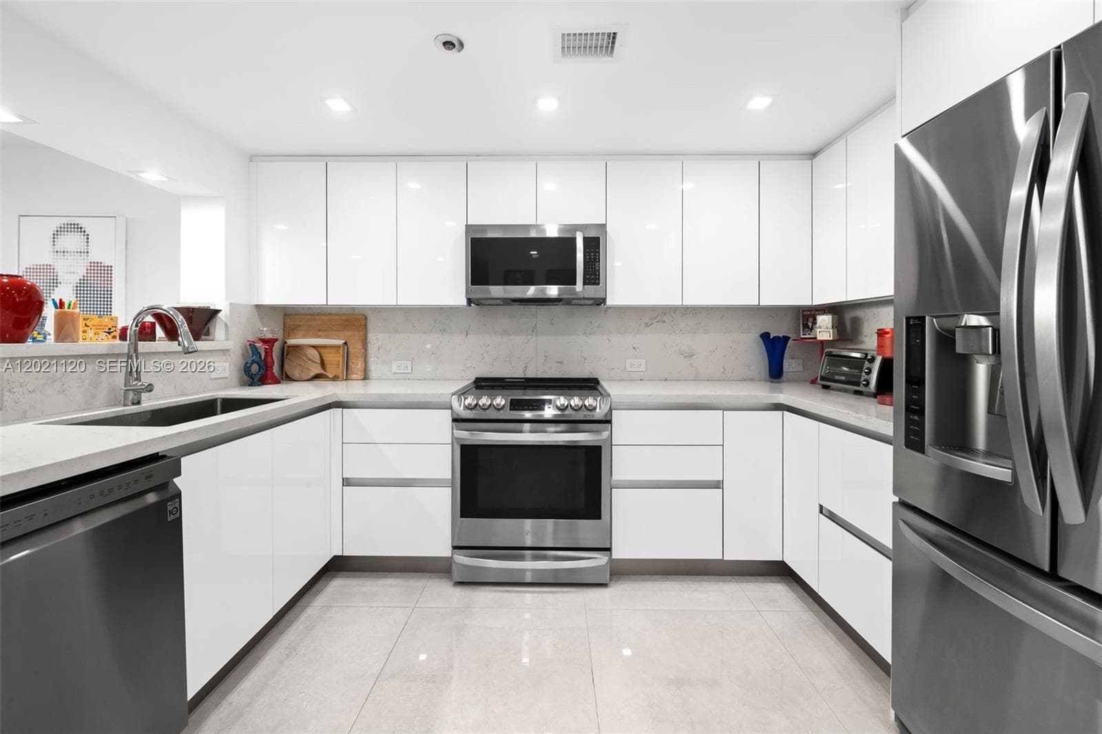 2555 Collins Ave # 1106, Miami Beach, FL 33140 photo 4