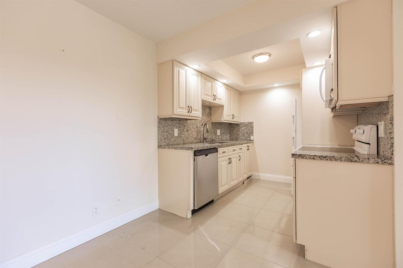 4302 Martinique Circle # H3, Coconut Creek, FL 33066 photo 2