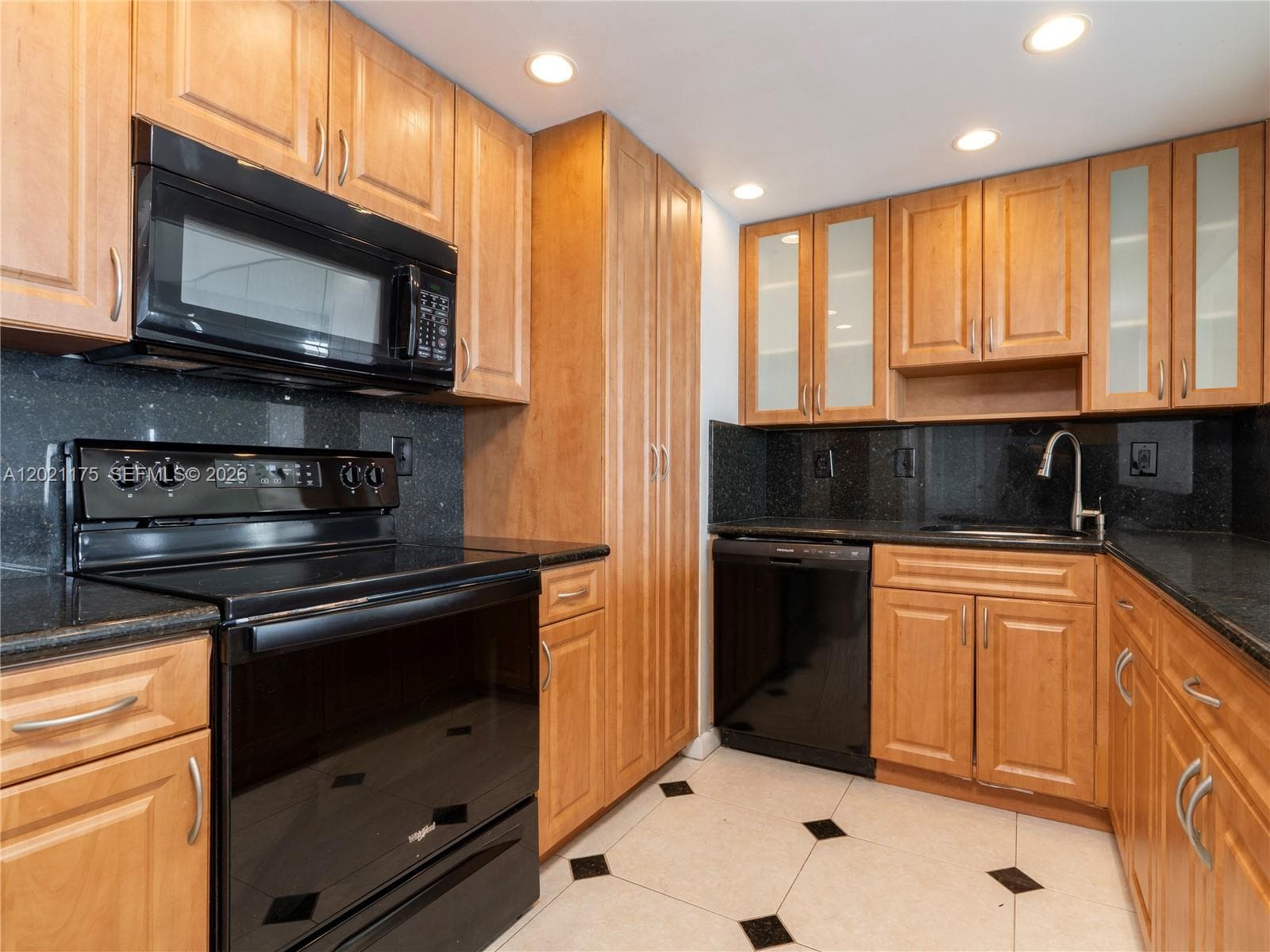 11111 Biscayne Blvd # 912, Miami, FL 33181 photo 3