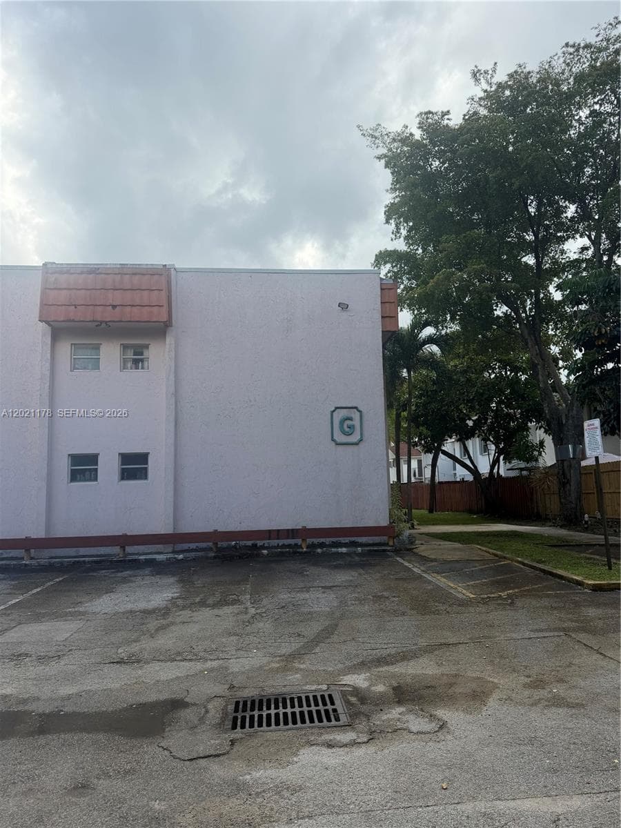 7610 Stirling Rd # 205G, Davie, FL 33024 photo 4