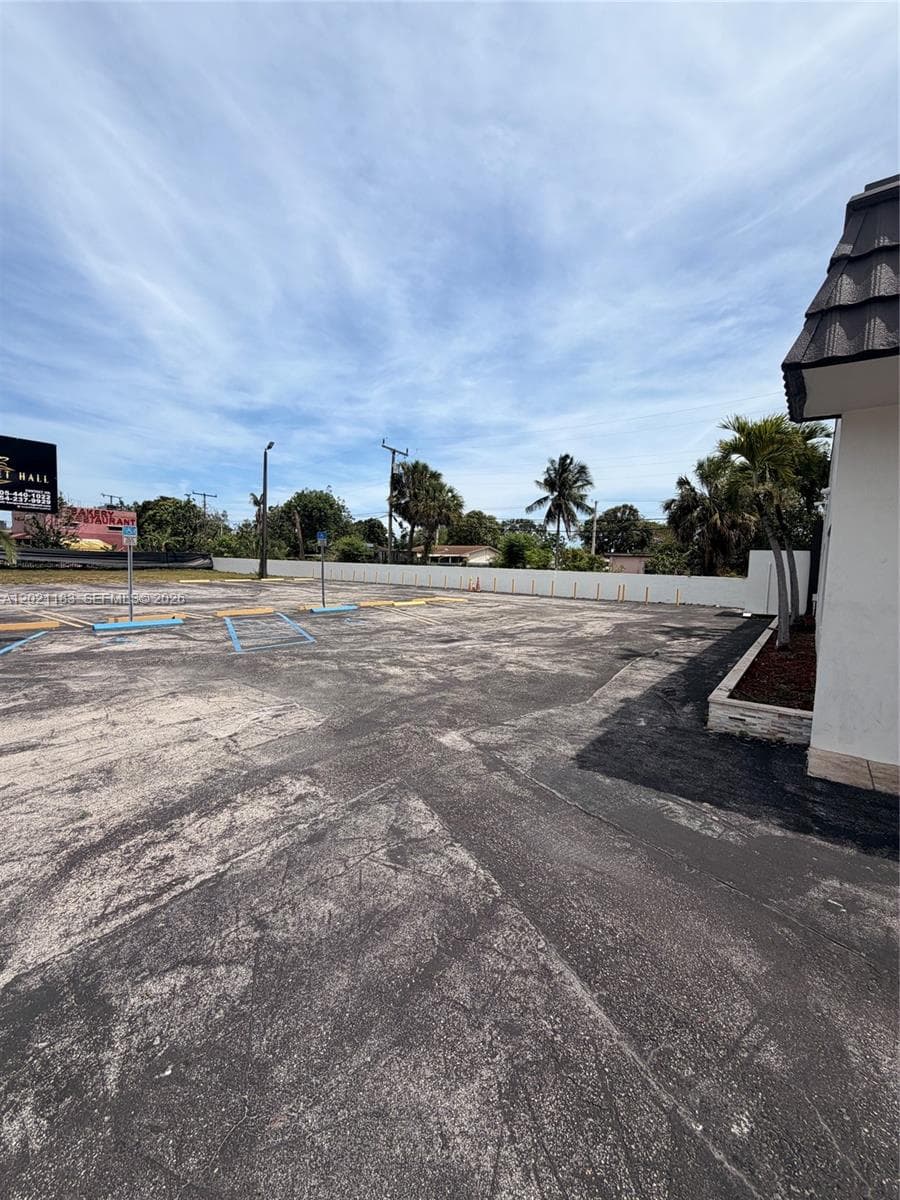 920 NW 119th St, Miami, FL 33168 photo 2