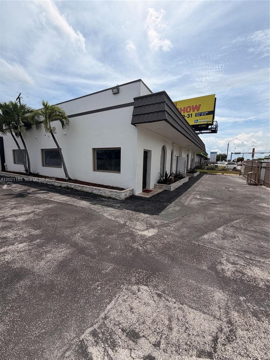 920 NW 119th St, Miami, FL 33168 photo 5