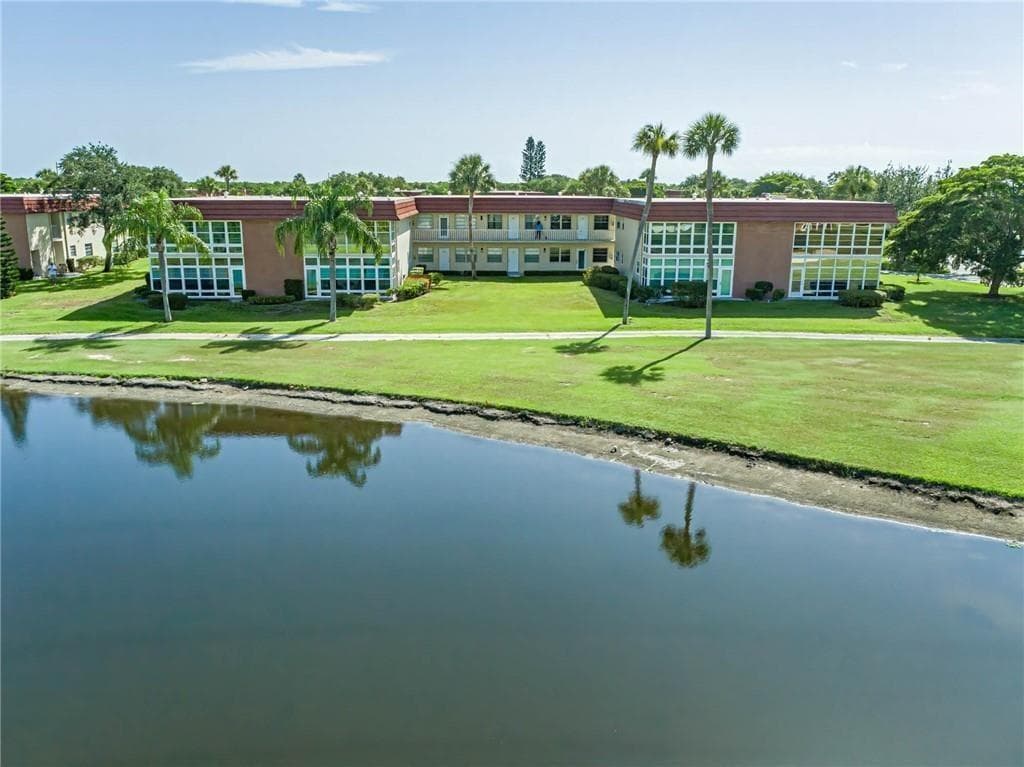 76 Royal Oak Drive # 205, Vero Beach, FL 32962 photo 3