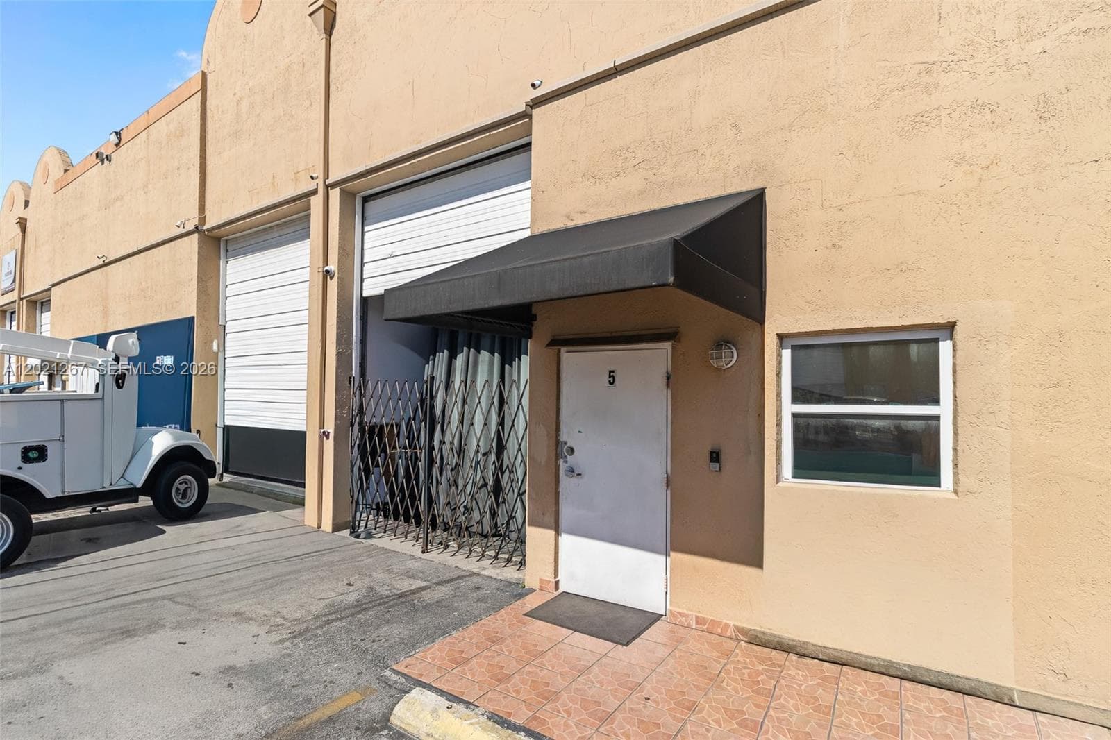 1745 W 37th St # 5, Hialeah, FL 33012